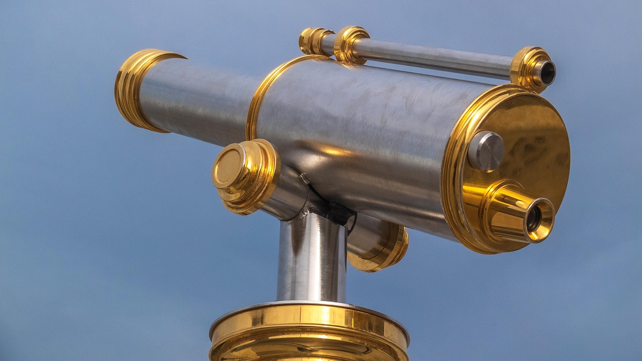 Best Binoculars for Stargazing: A Guide to the Night Sky's Wonders